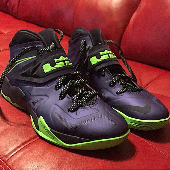 lebron shoes soldier 7